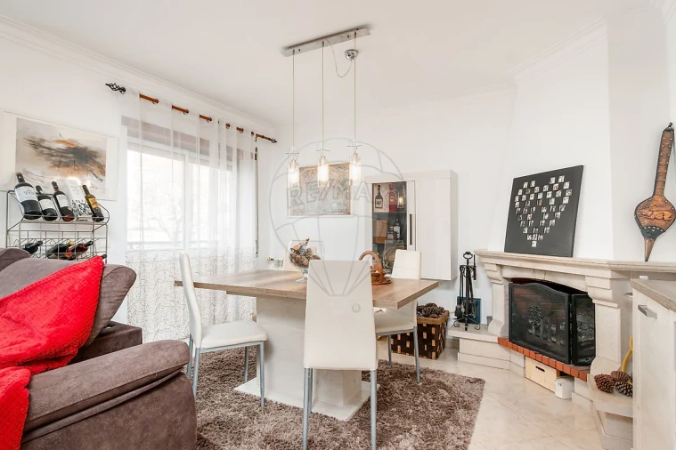 Apartamento T3 para Venda em Santo Antonio da Charneca Foto 2