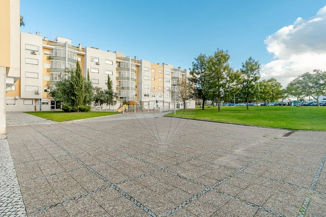 Apartamento T3 para Venda em Santo Antonio da Charneca Foto 22