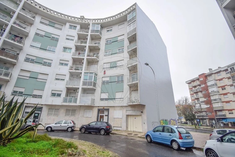 Apartamento T3 para Venda em Águas Livres Foto 25