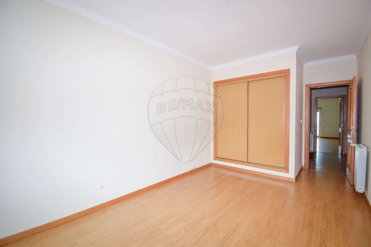 Apartamento T3 para Venda em Águas Livres Foto 8