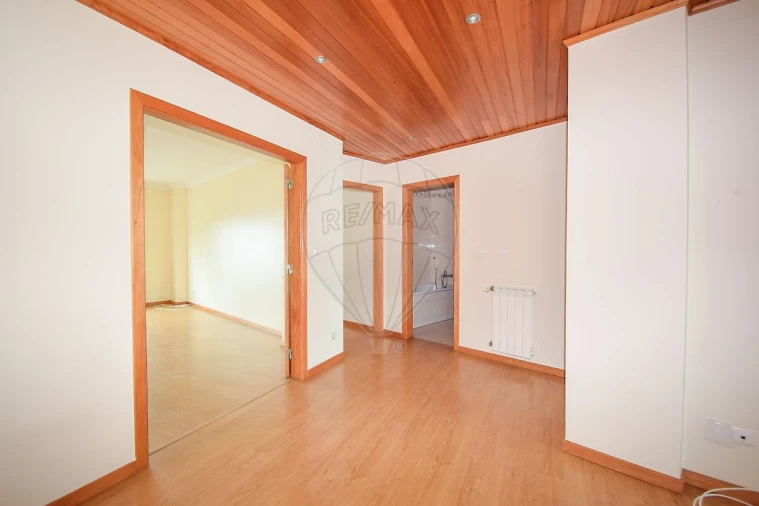 Apartamento T3 para Venda em Águas Livres Foto 17