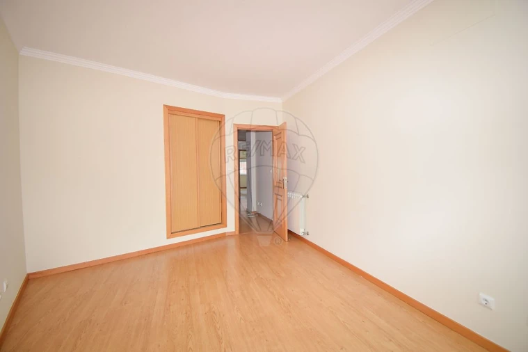 Apartamento T3 para Venda em Águas Livres Foto 10