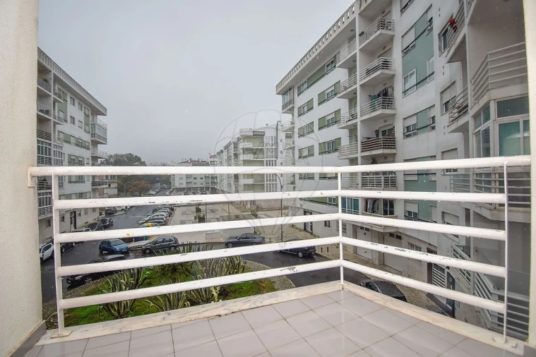 Apartamento T3 para Venda em Águas Livres Foto 20