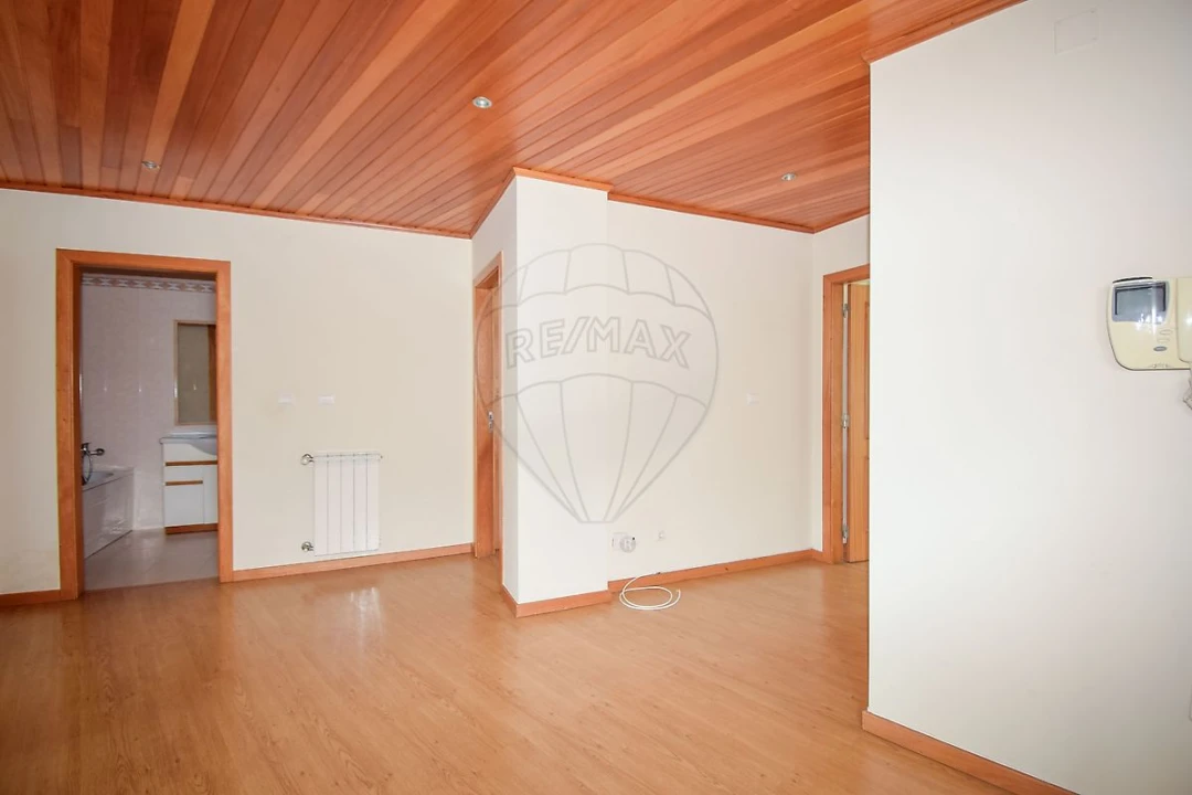 Apartamento T3 para Venda em Águas Livres Foto 16