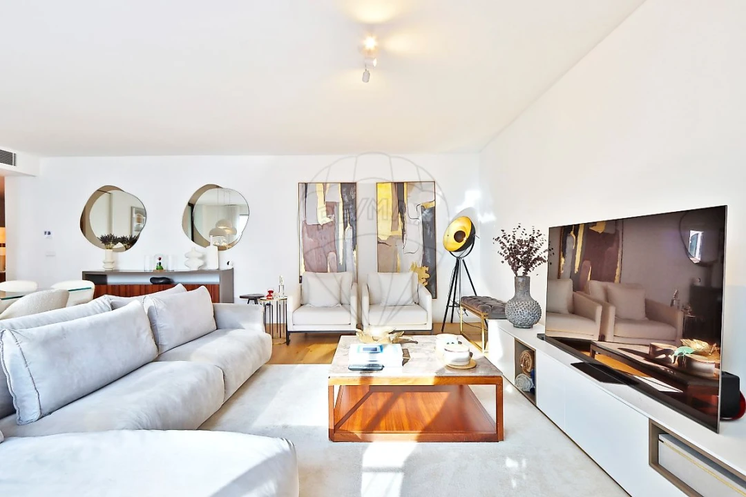 Apartamento T3 para Venda em Benfica Foto 4