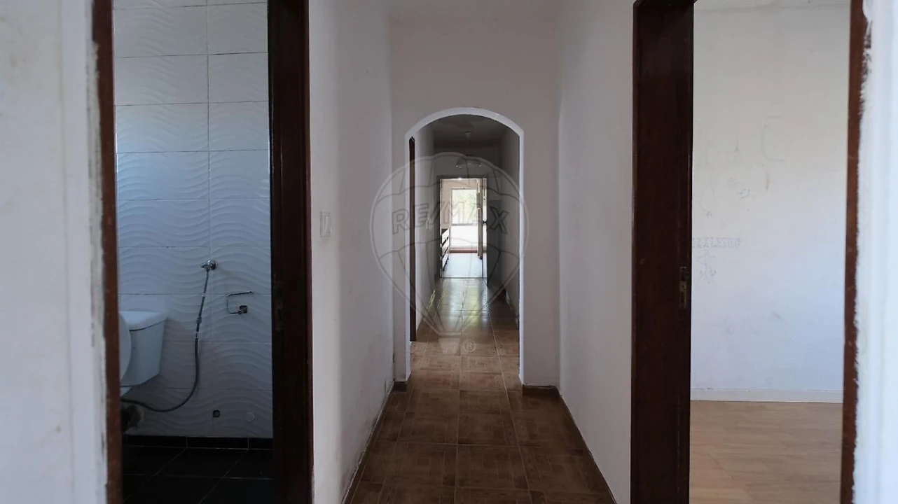 Apartamento T3 para Venda em Rio de Mouro Foto 2