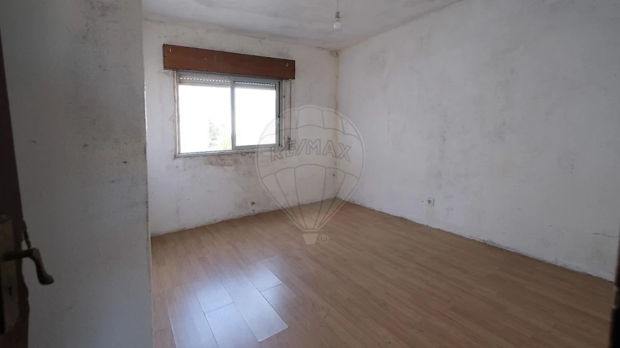 Apartamento T3 para Venda em Rio de Mouro Foto 7