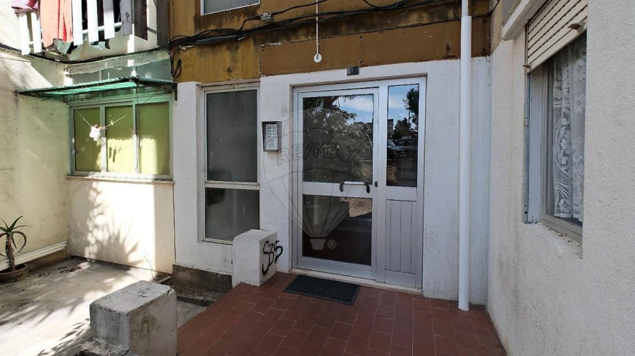 Apartamento T3 para Venda em Rio de Mouro Foto 9