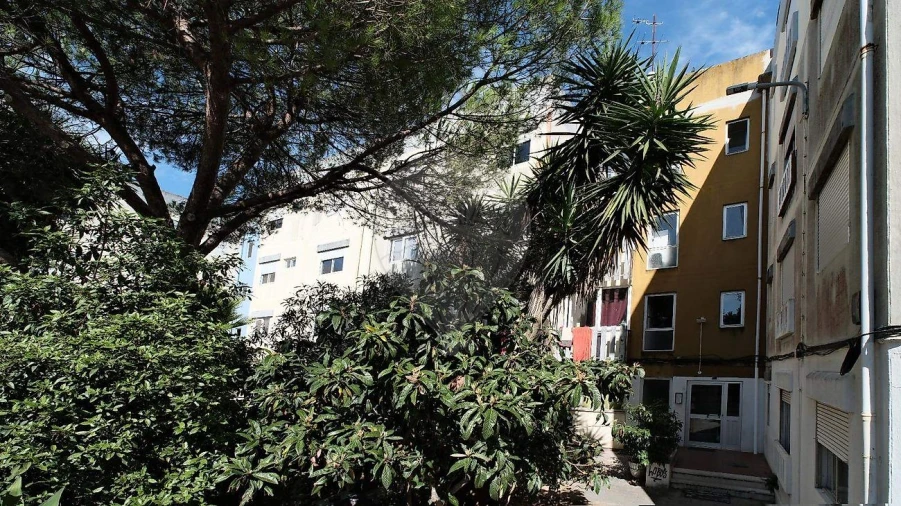 Apartamento T3 para Venda em Rio de Mouro Foto 10