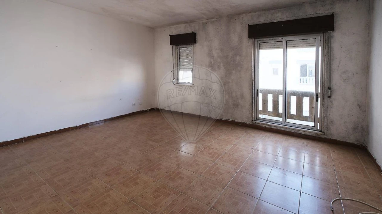 Apartamento T3 para Venda em Rio de Mouro Foto 5