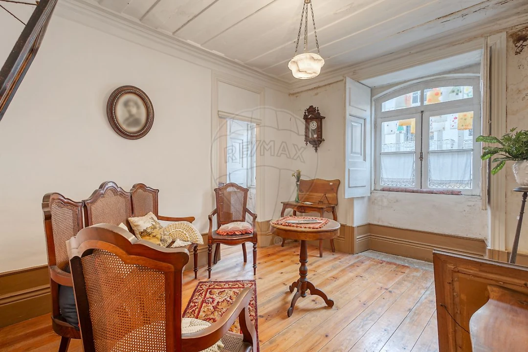 Moradia T6 para Venda em Santa Maria da Feira, Travanca, Sanfins e Espargo Foto 1