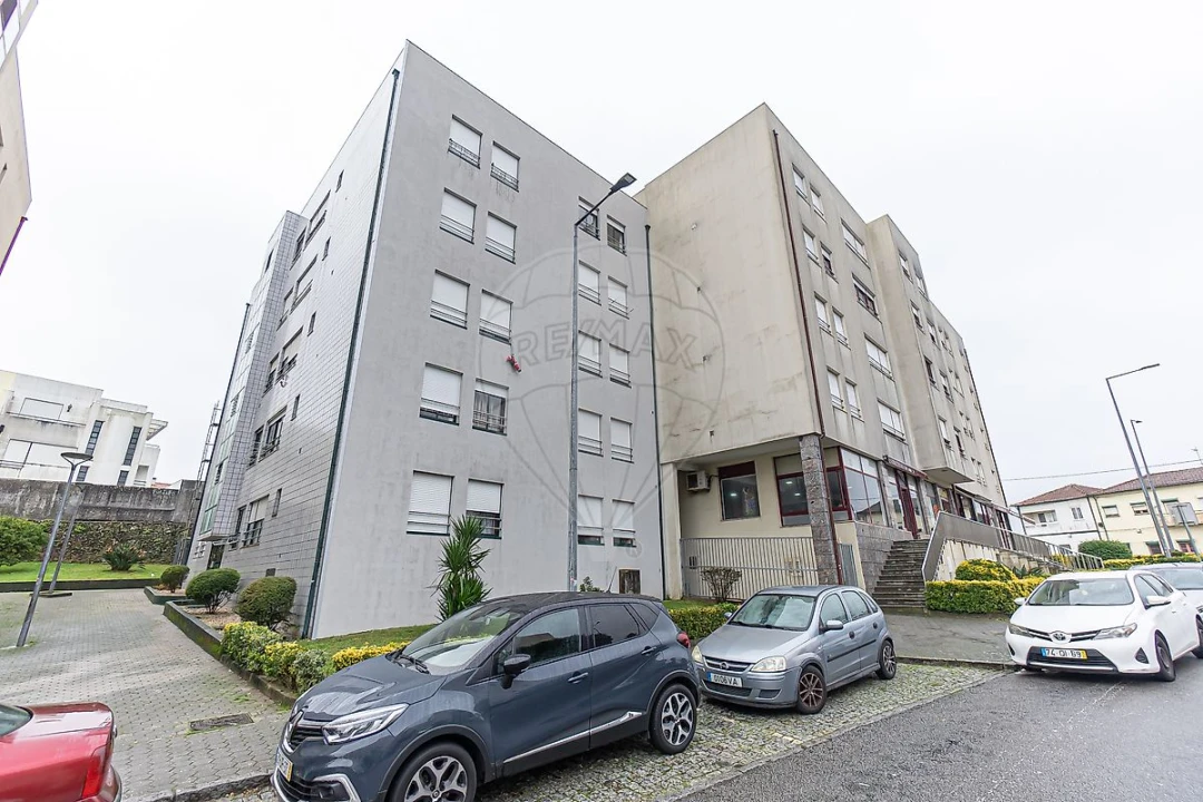 Apartamento T2 para Venda em Avintes Foto 35