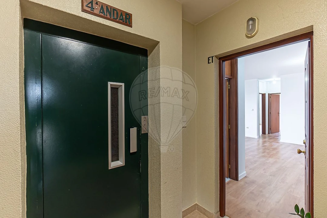 Apartamento T2 para Venda em Avintes Foto 33