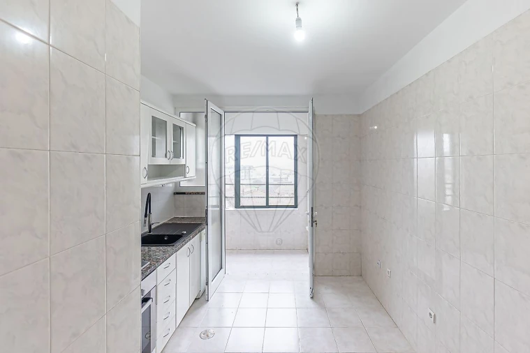 Apartamento T2 para Venda em Avintes Foto 5