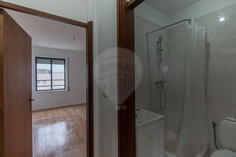 Apartamento T2 para Venda em Avintes Foto 17