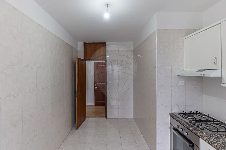 Apartamento T2 para Venda em Avintes Foto 4