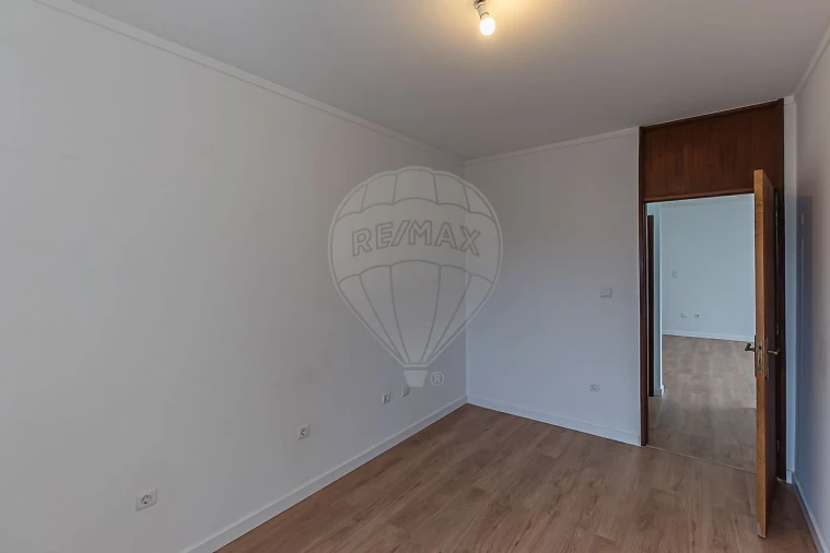 Apartamento T2 para Venda em Avintes Foto 21