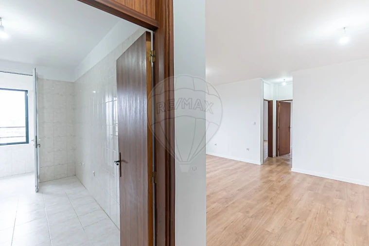 Apartamento T2 para Venda em Avintes Foto 10