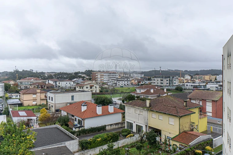 Apartamento T2 para Venda em Avintes Foto 32