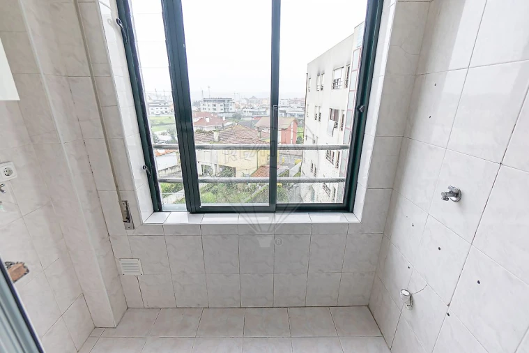 Apartamento T2 para Venda em Avintes Foto 8