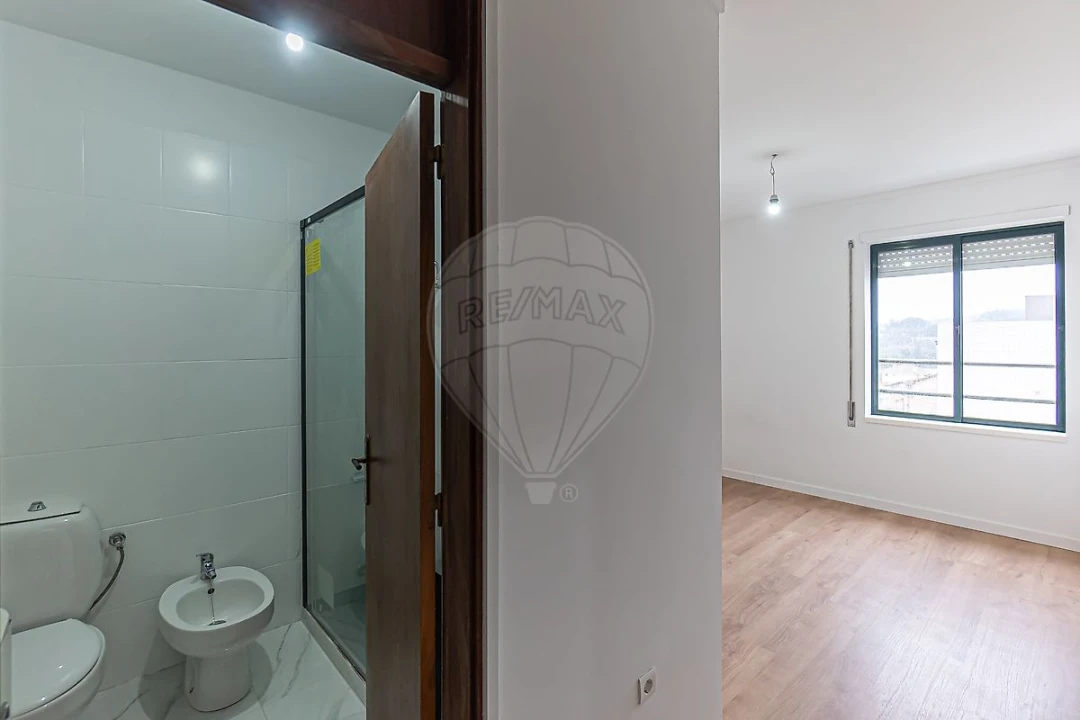 Apartamento T2 para Venda em Avintes Foto 23