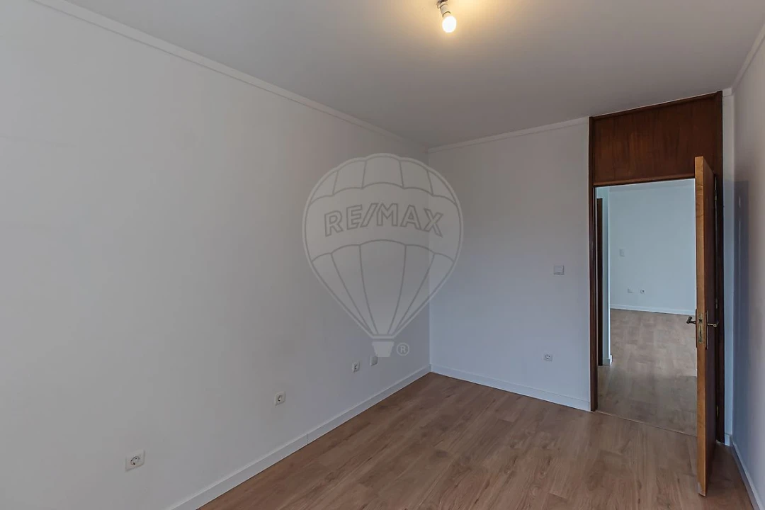 Apartamento T2 para Venda em Avintes Foto 21