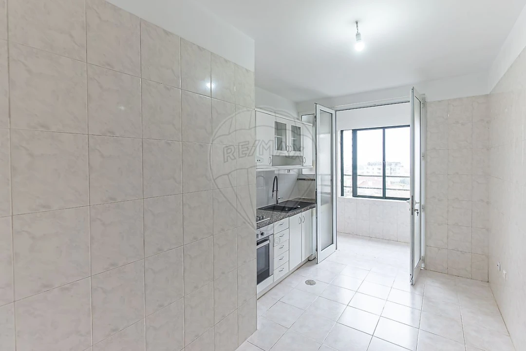 Apartamento T2 para Venda em Avintes Foto 3