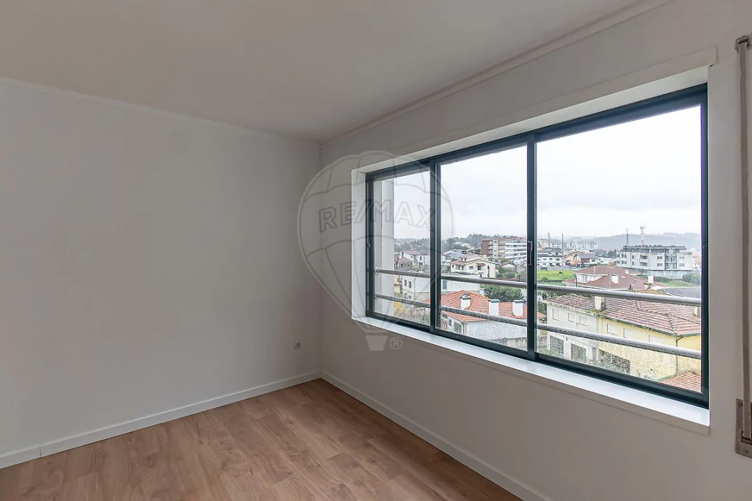 Apartamento T2 para Venda em Avintes Foto 15
