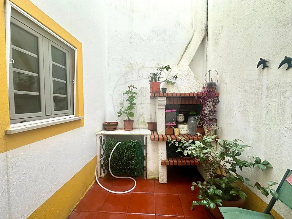 Apartamento T2 para Venda em Olho Marinho Foto 7