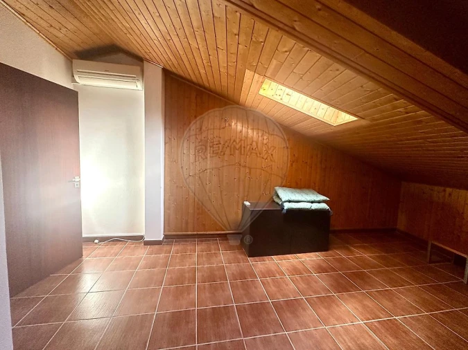 Apartamento T2 para Venda em Olho Marinho Foto 10