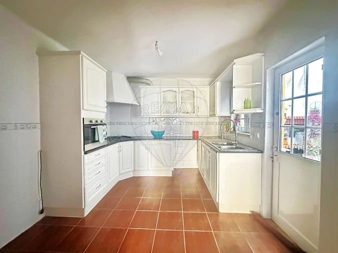 Apartamento T2 para Venda em Olho Marinho Foto 1