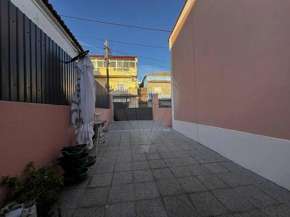 Apartamento T2 para Arrendamento em Camarate, Unhos e Apelação Foto 12