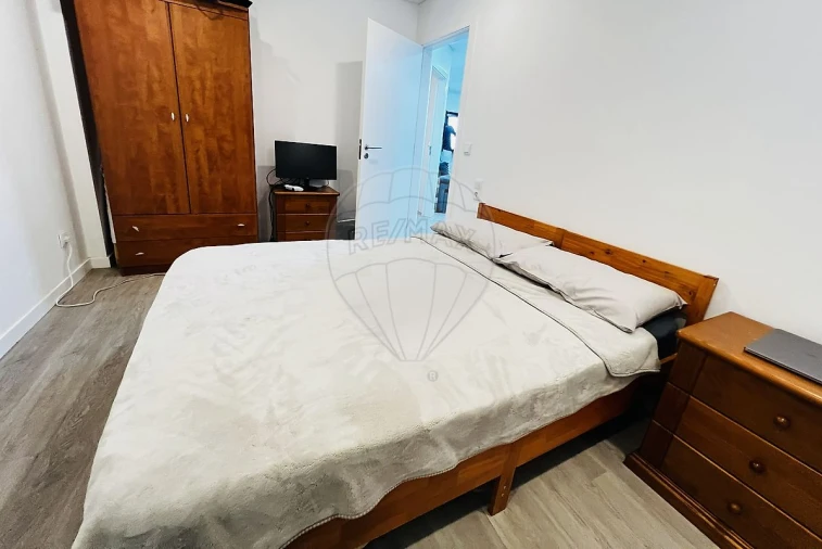 Apartamento T2 para Arrendamento em Camarate, Unhos e Apelação Foto 5