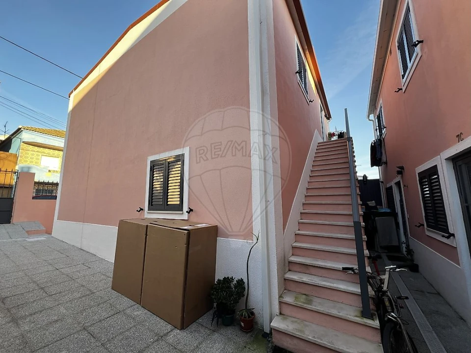 Apartamento T2 para Arrendamento em Camarate, Unhos e Apelação Foto 14