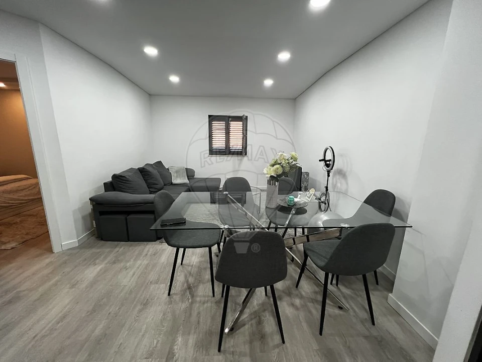 Apartamento T2 para Arrendamento em Camarate, Unhos e Apelação Foto 2