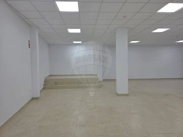 Loja para Venda em Castanheira do Ribatejo e Cachoeiras