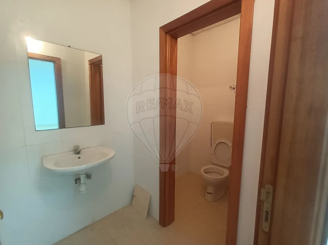 Loja para Venda em Castanheira do Ribatejo e Cachoeiras Foto 11