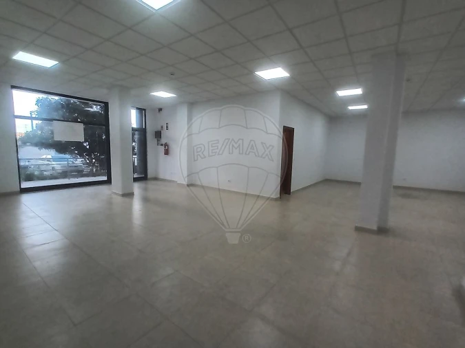 Loja para Venda em Castanheira do Ribatejo e Cachoeiras Foto 5