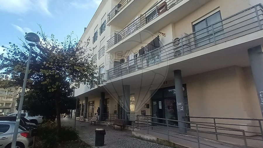 Loja para Venda em Castanheira do Ribatejo e Cachoeiras