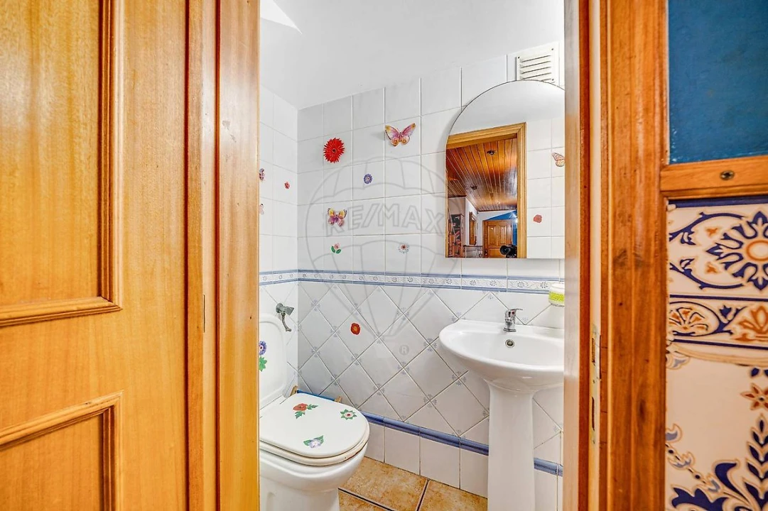 Apartamento T2 para Venda em Oliveira do Bairro Foto 5