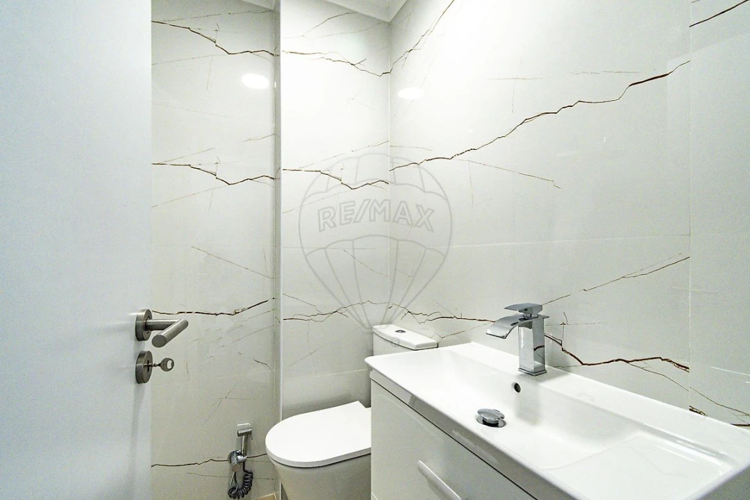 Apartamento T2 para Venda em Santa Iria de Azoia, São João da Talha e Bobadela Foto 11