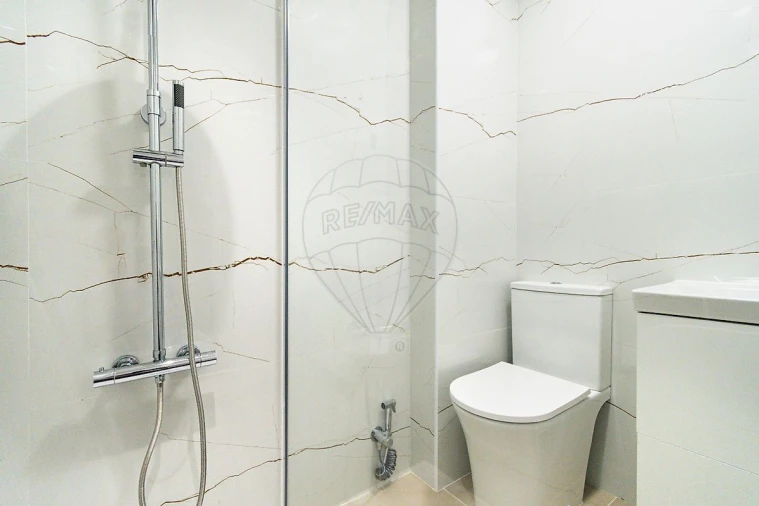 Apartamento T2 para Venda em Santa Iria de Azoia, São João da Talha e Bobadela Foto 8