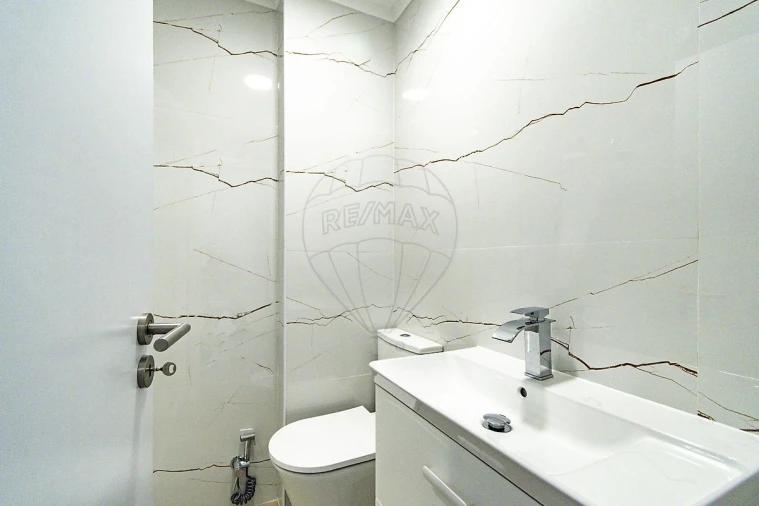 Apartamento T2 para Venda em Santa Iria de Azoia, São João da Talha e Bobadela Foto 11