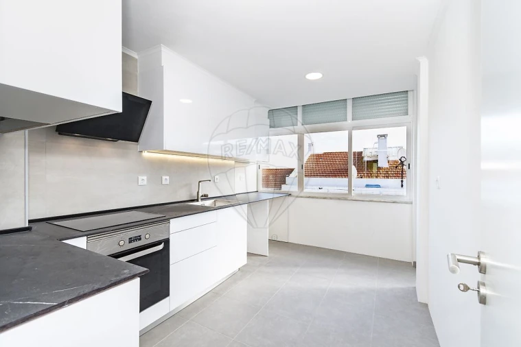 Apartamento T2 para Venda em Santa Iria de Azoia, São João da Talha e Bobadela Foto 1