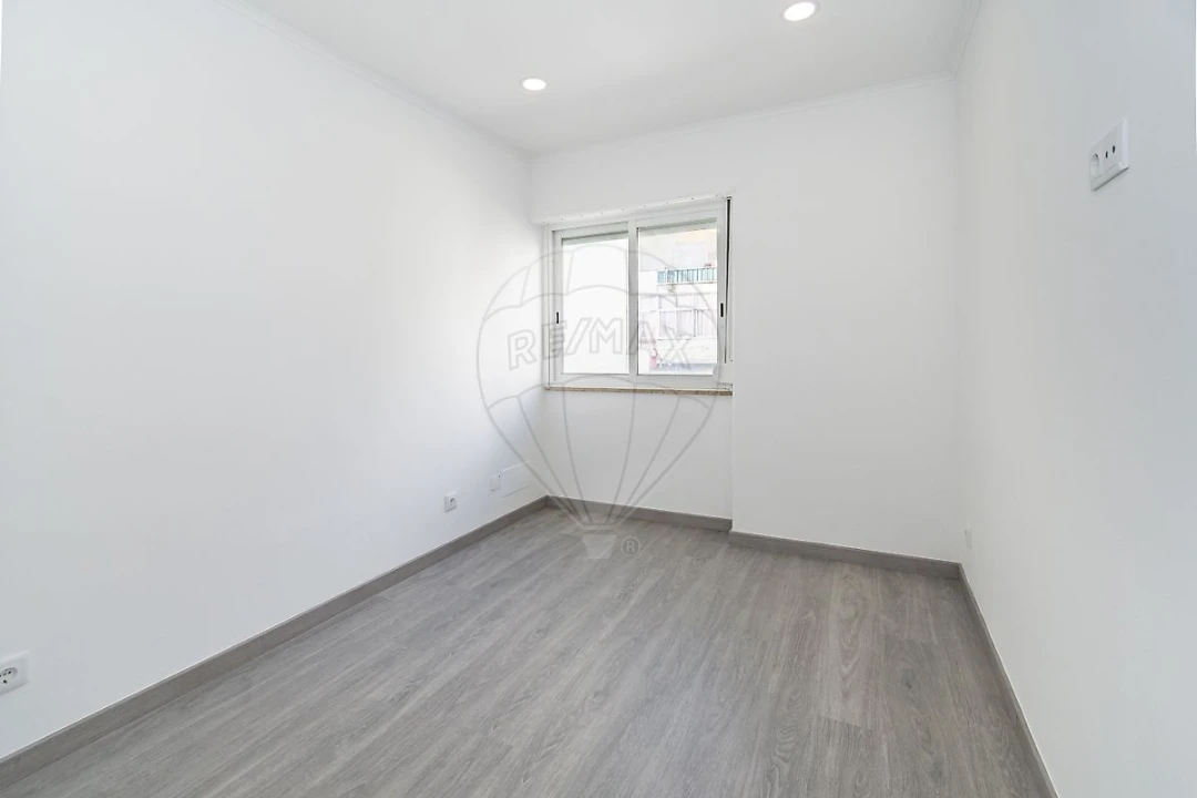 Apartamento T2 para Venda em Santa Iria de Azoia, São João da Talha e Bobadela Foto 12