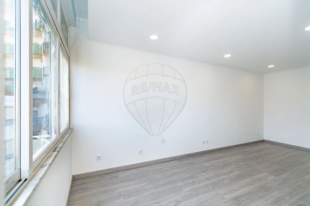 Apartamento T2 para Venda em Santa Iria de Azoia, São João da Talha e Bobadela Foto 5