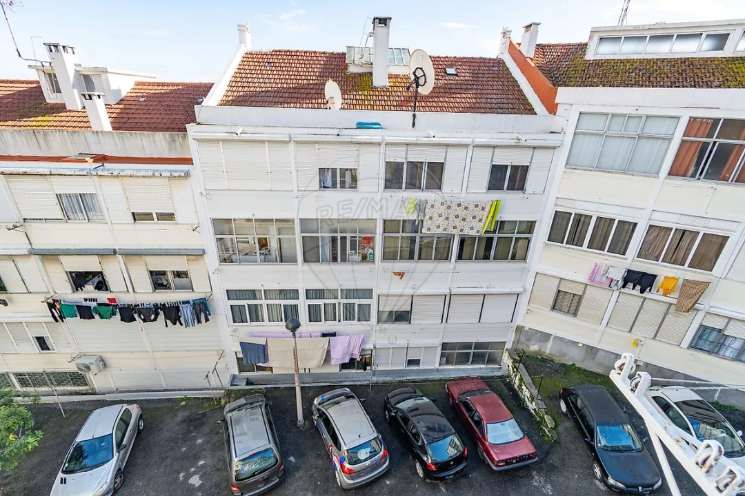 Apartamento T2 para Venda em Santa Iria de Azoia, São João da Talha e Bobadela Foto 18