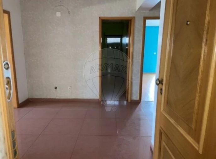 Apartamento T3 para Venda em Seixal, Arrentela e Aldeia de Paio Pires Foto 4