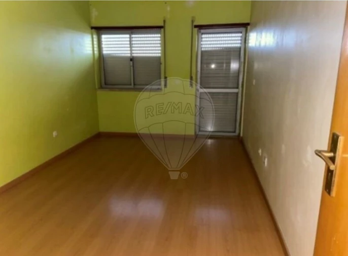 Apartamento T3 para Venda em Seixal, Arrentela e Aldeia de Paio Pires Foto 6