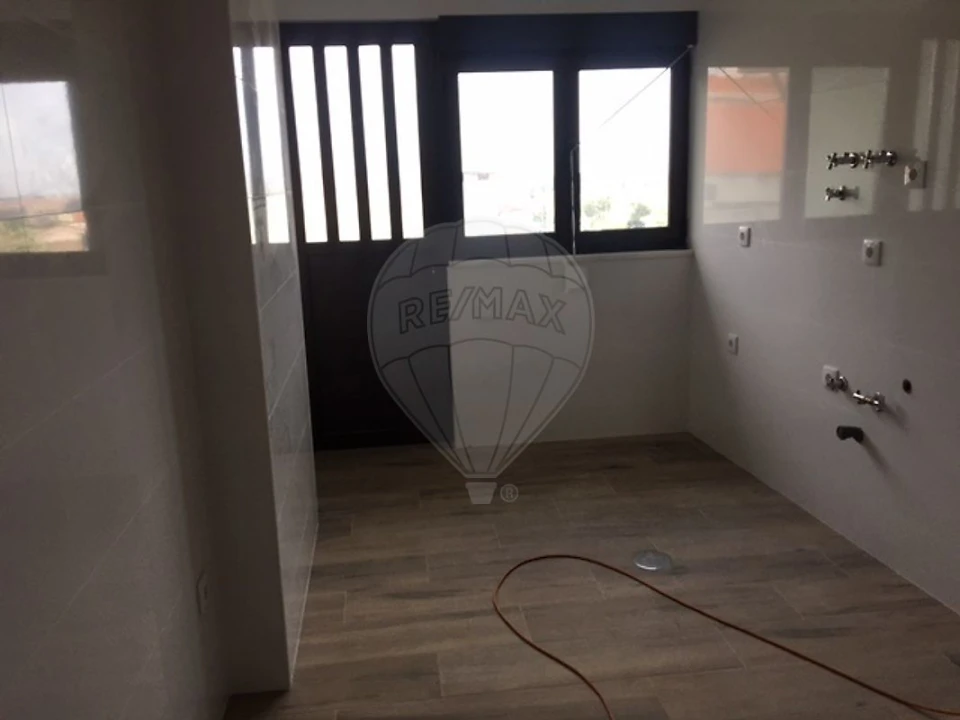 Moradia T2 para Arrendamento em Espinho Foto 7